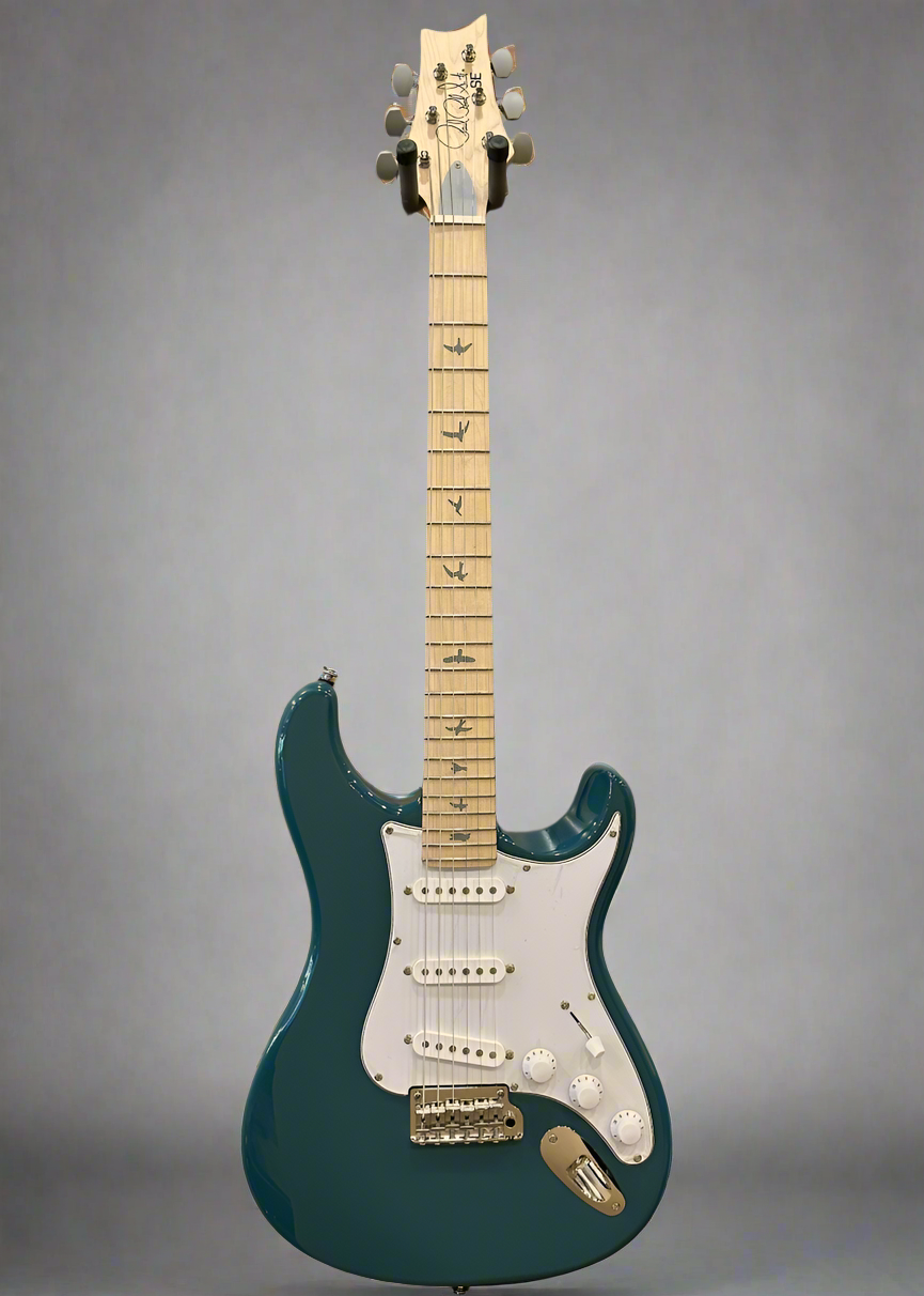 SE Silver Sky w/Maple '23