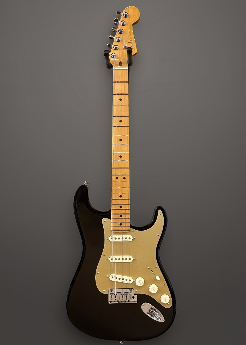 American Ultra Stratocaster – Texas Tea w/Maple