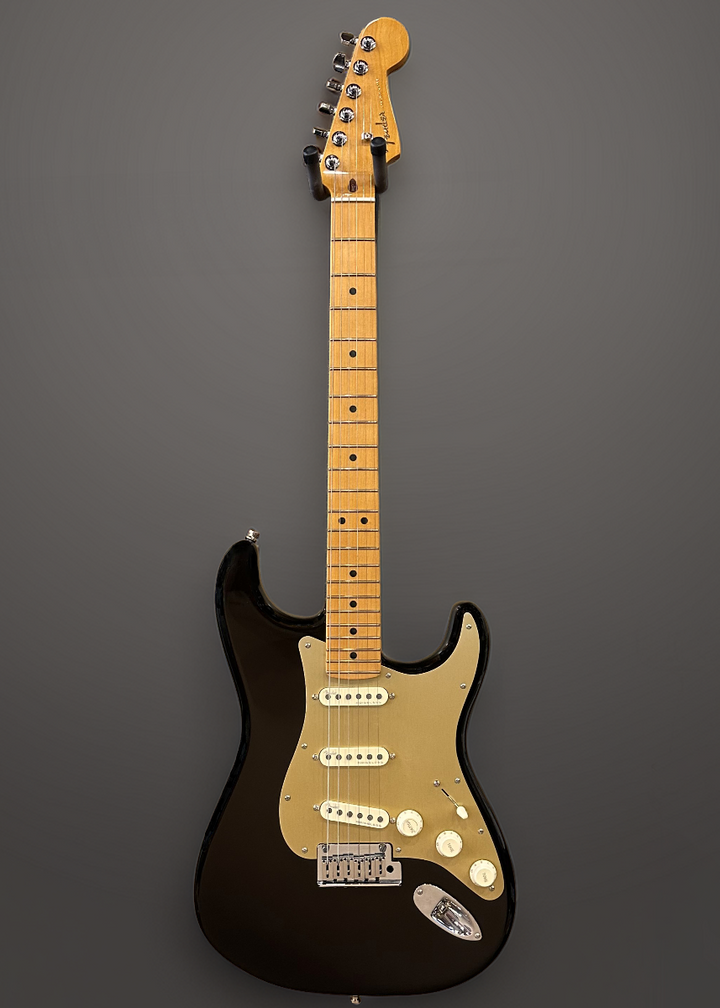 American Ultra Stratocaster – Texas Tea w/Maple