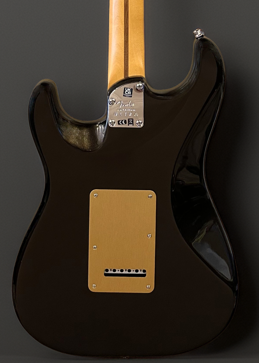 American Ultra Stratocaster – Texas Tea w/Maple