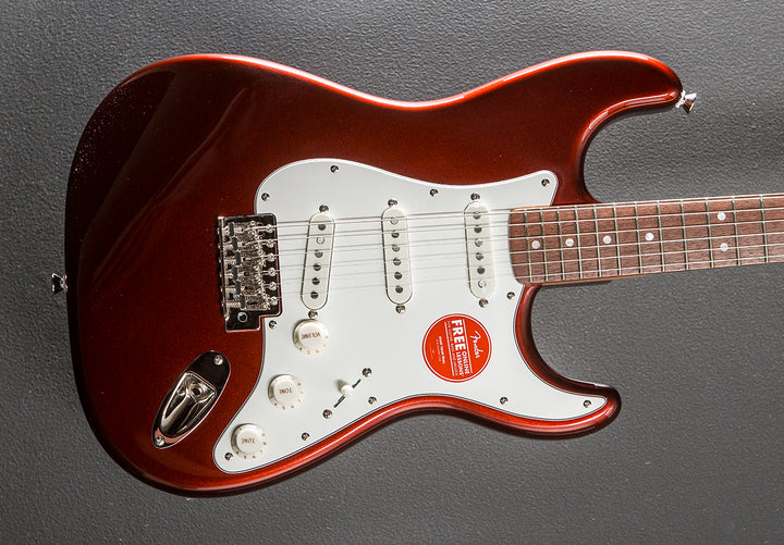 Classic Vibe 60’s Stratocaster - Candy Apple Red
