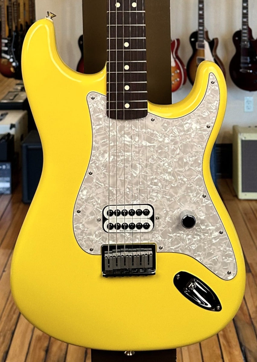 Limited Edition Tom DeLonge Stratocaster - Graffiti Yellow