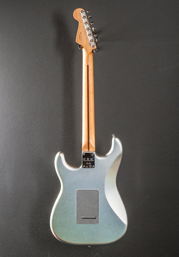 Used H.E.R. Strat '20