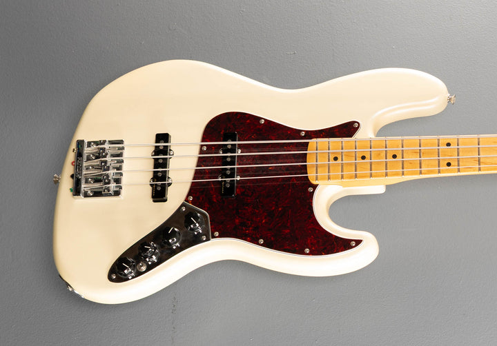 USED Player Plus Jazz Bass, '21