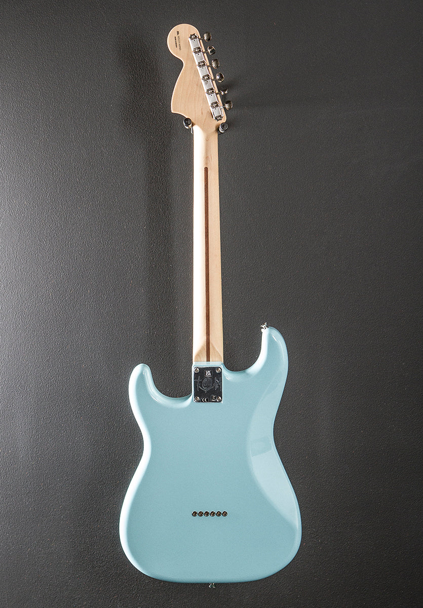 Limited Edition Tom DeLonge Stratocaster - Daphne Blue