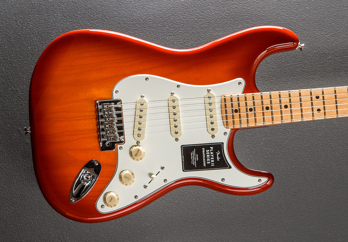 新品　Fender Player Ⅱ Stratcaster Fender Player II Stratocaster Maple - Aged Cherry Burst