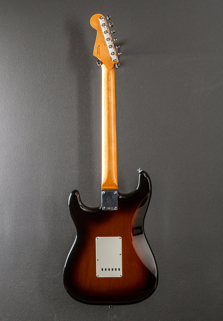 Vintera II 60's Stratocaster - 3 Color Sunburst