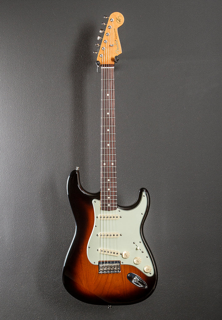 Robert Cray Stratocaster - 3 Color Sunburst