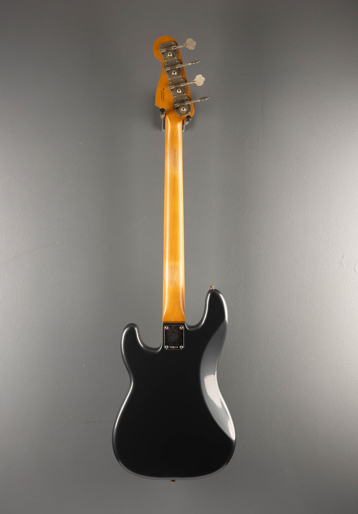 Vintera II Road Worn '60s Precision Bass - Charcoal Frost Metallic
