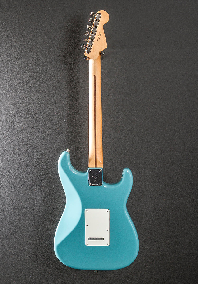 Player II Stratocaster Left Hand - Aquatone Blue w/Maple