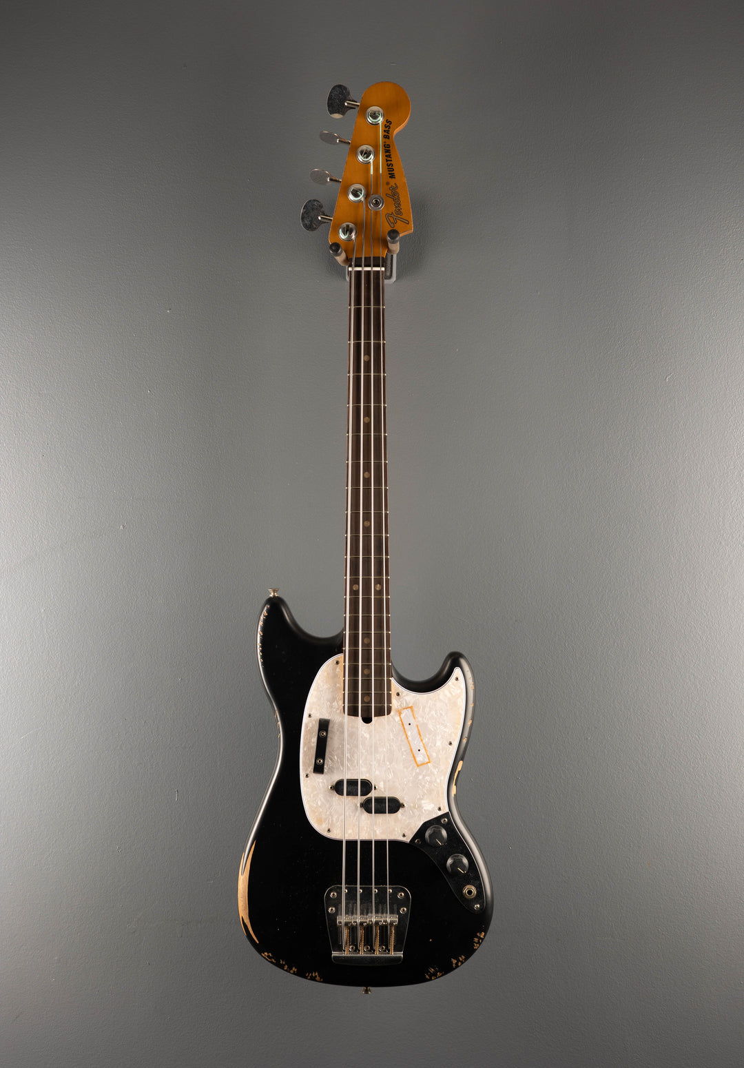 JMJ Road Worn Mustang Bass - Black
