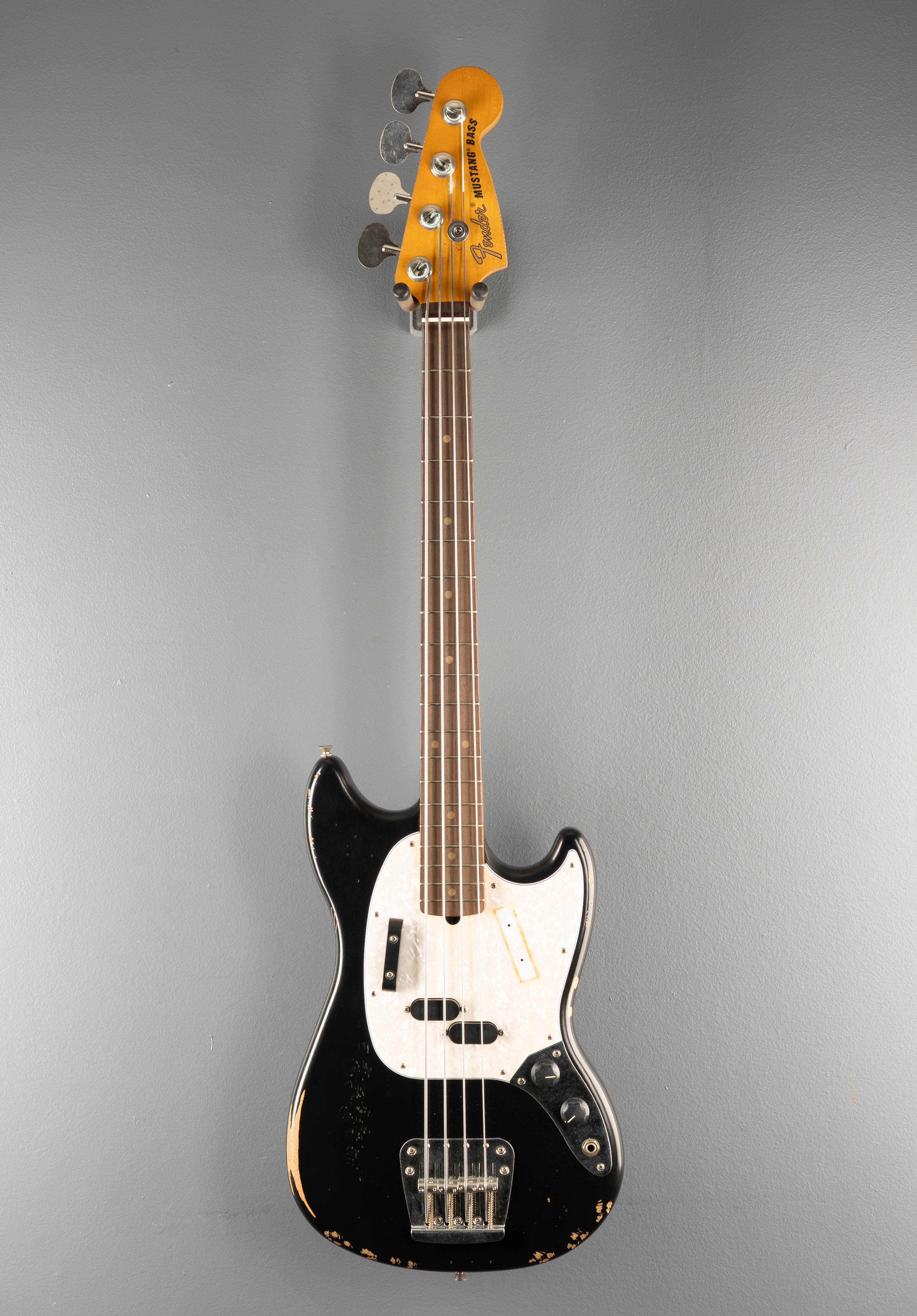 JMJ Road Worn Mustang Bass - Black – Dave's Guitar Shop