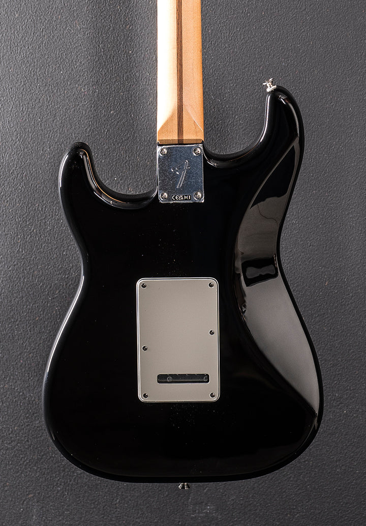 Player II Stratocaster - Black w/Maple
