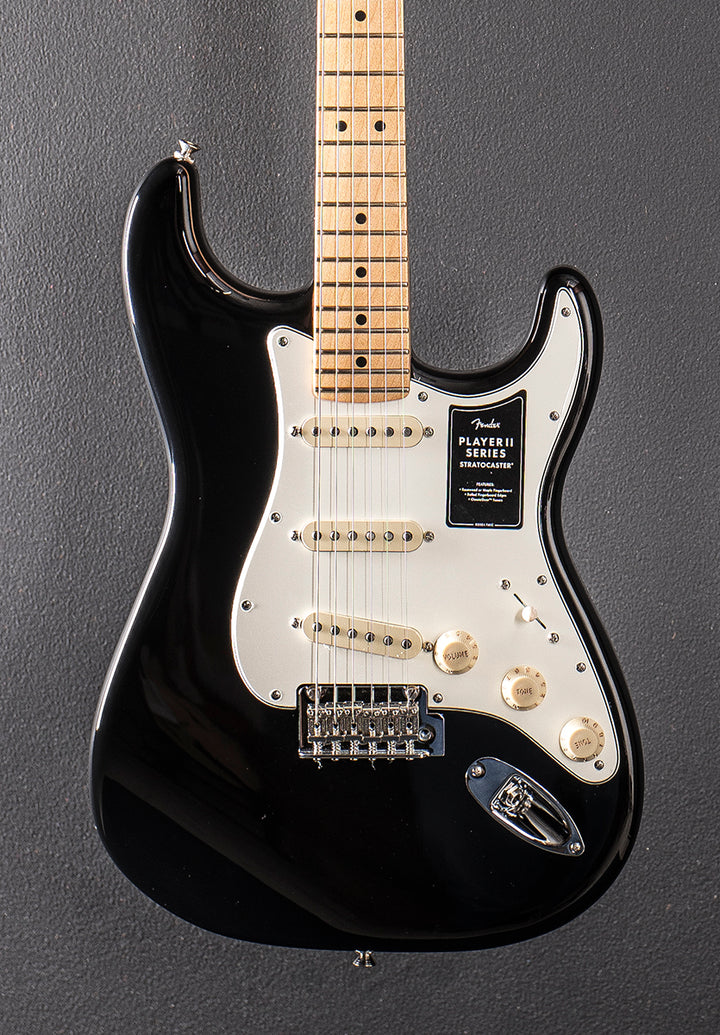 Player II Stratocaster - Black w/Maple
