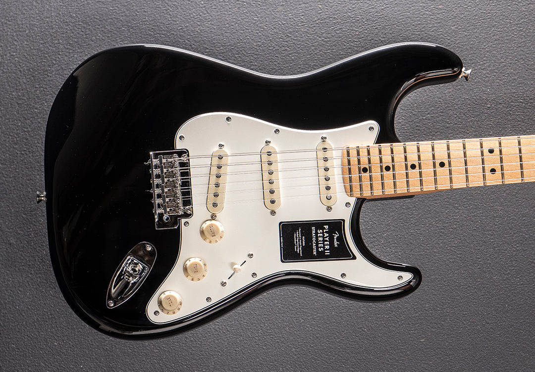 Player II Stratocaster - Black w/Maple