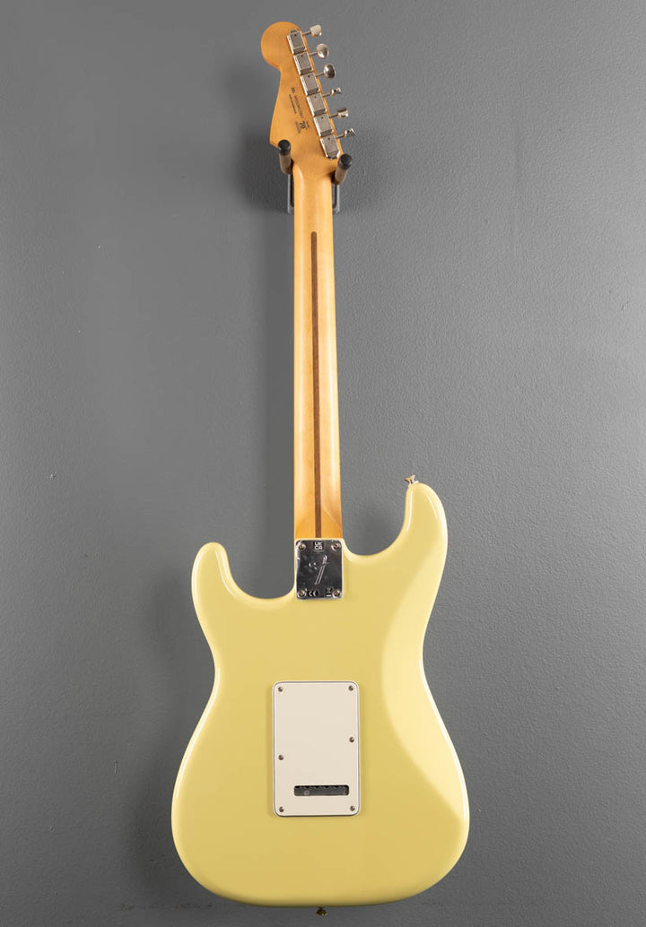 Player II Stratocaster - Hialeah Yellow
