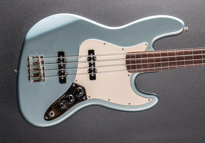 Used Standard Fretless Jazz Bass &