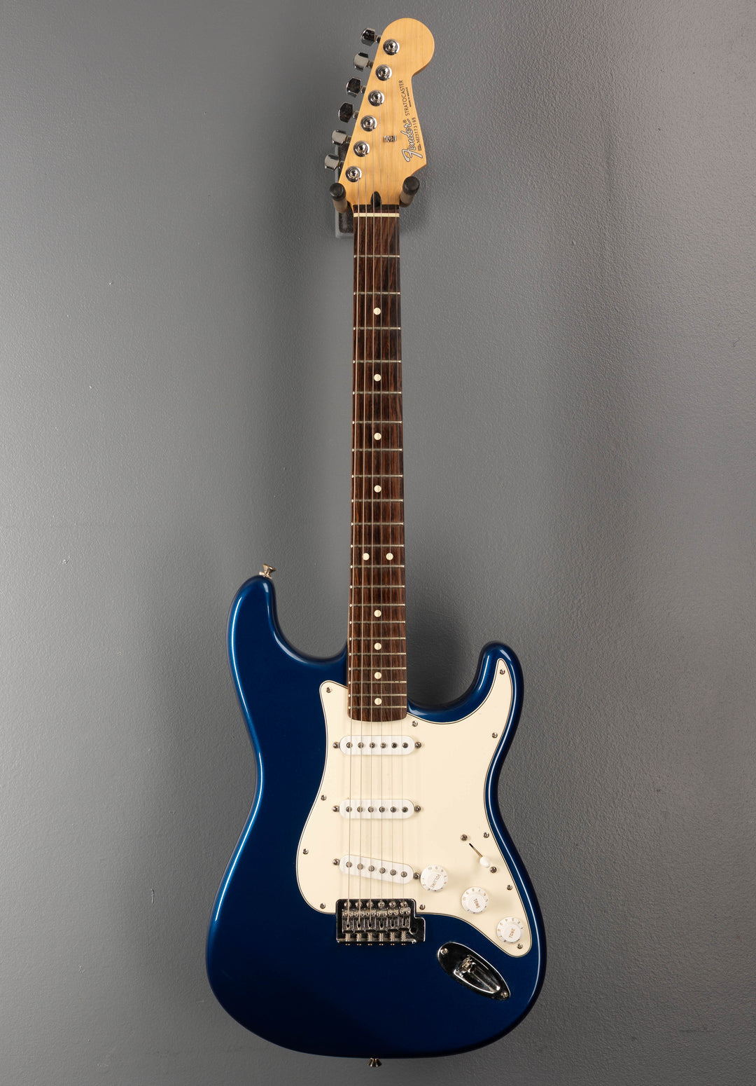 Used FSR MIM Standard Straocaster '05