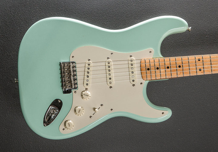 Used Classic Series 50's Strat '06