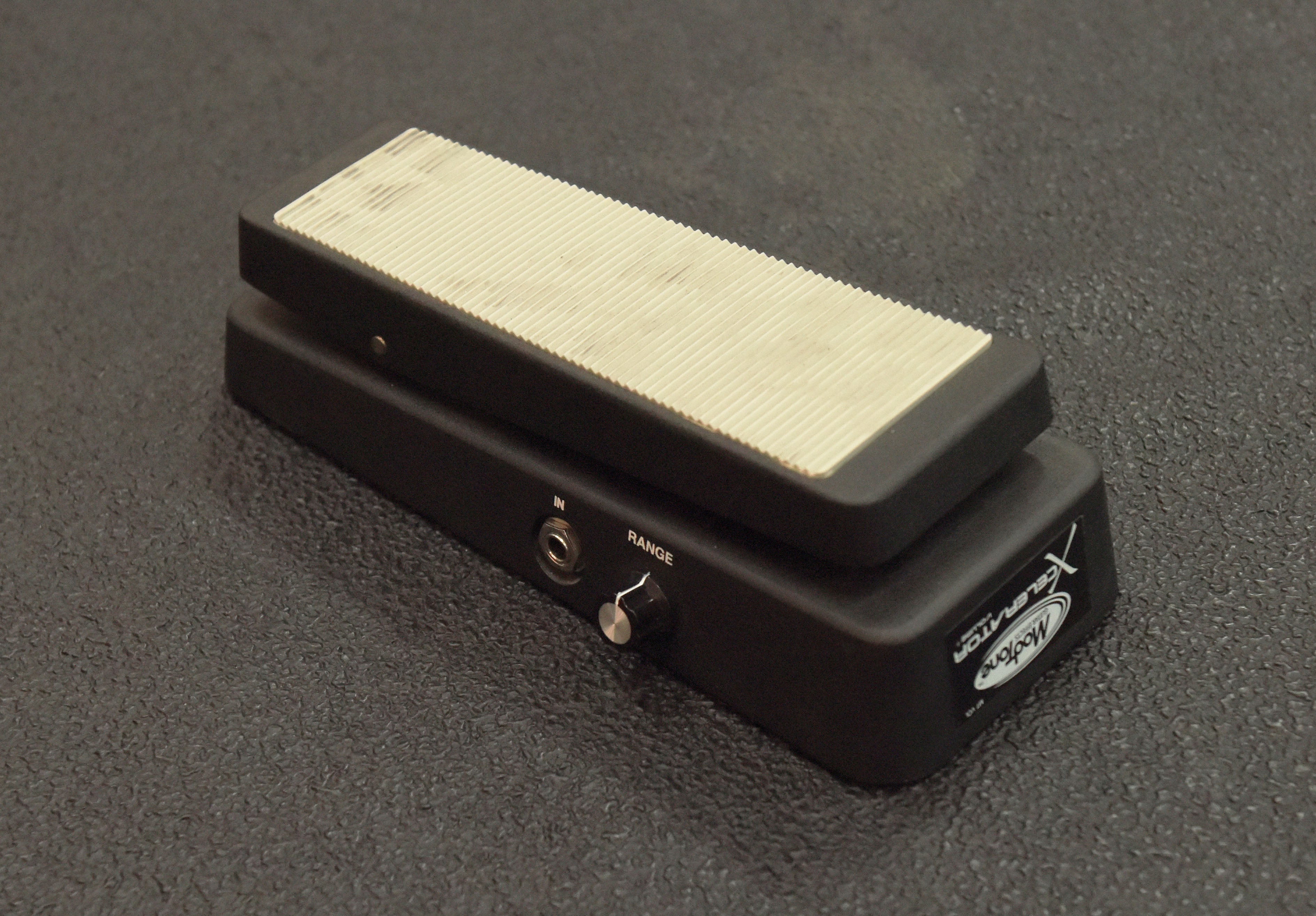 Pedals – Dave's Guitar Shop