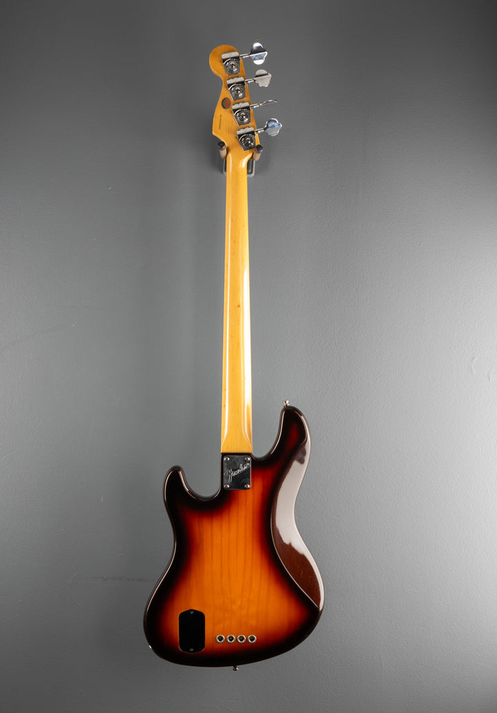 Used American Deluxe Jazz Bass &