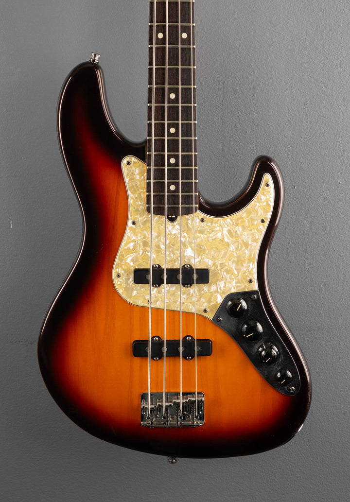Used American Deluxe Jazz Bass &
