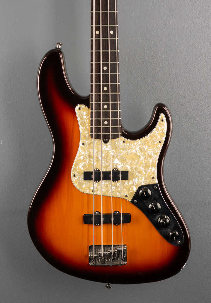 American Deluxe Jazz Bass, &