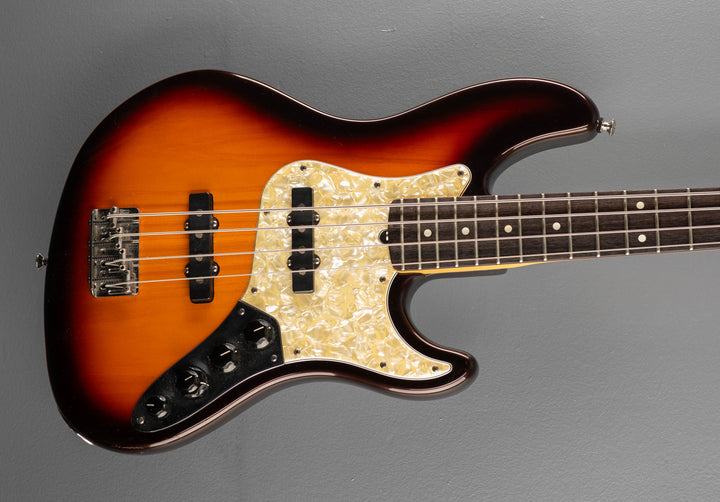 American Deluxe Jazz Bass, &