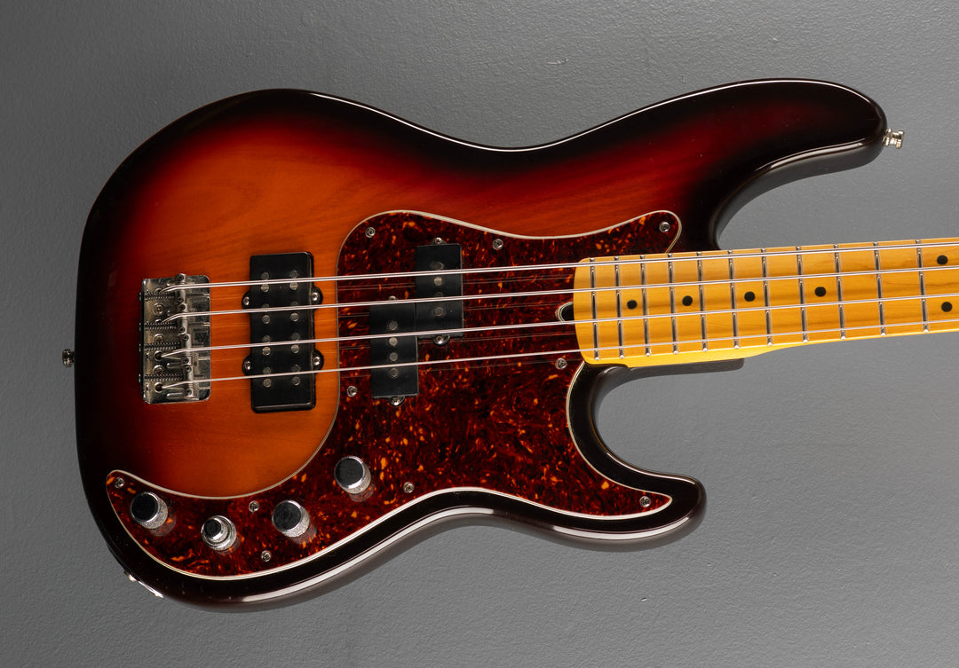 Used American Precision Bass Deluxe, &