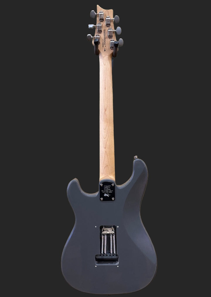 SE Silver Sky w/Maple '23