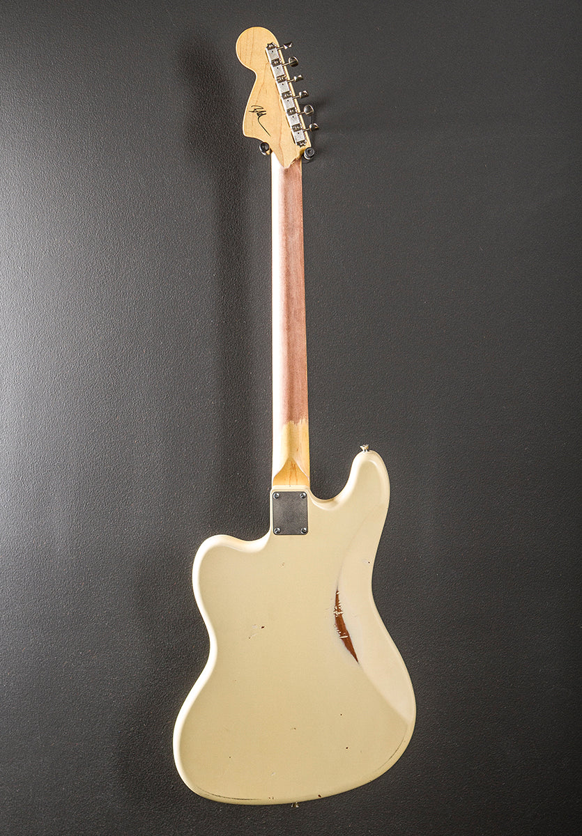 B6 - Vintage White