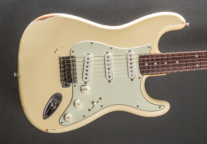 S63 - Vintage White