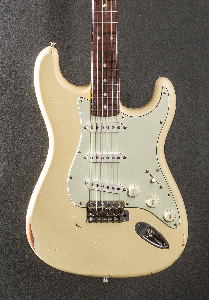 S63 - Vintage White