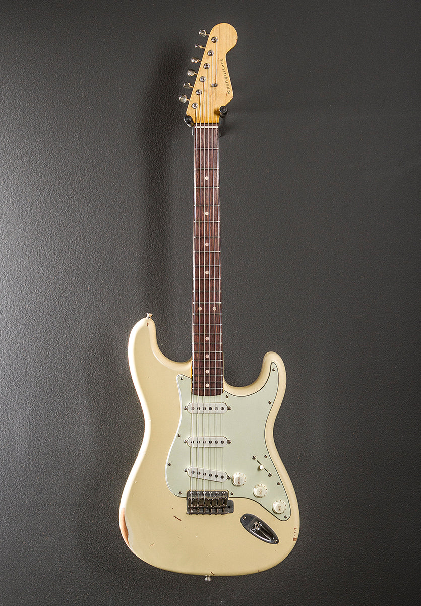 S63 - Vintage White