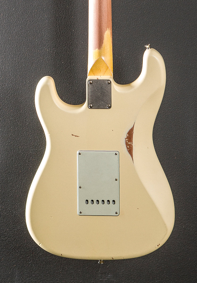 S63 - Vintage White