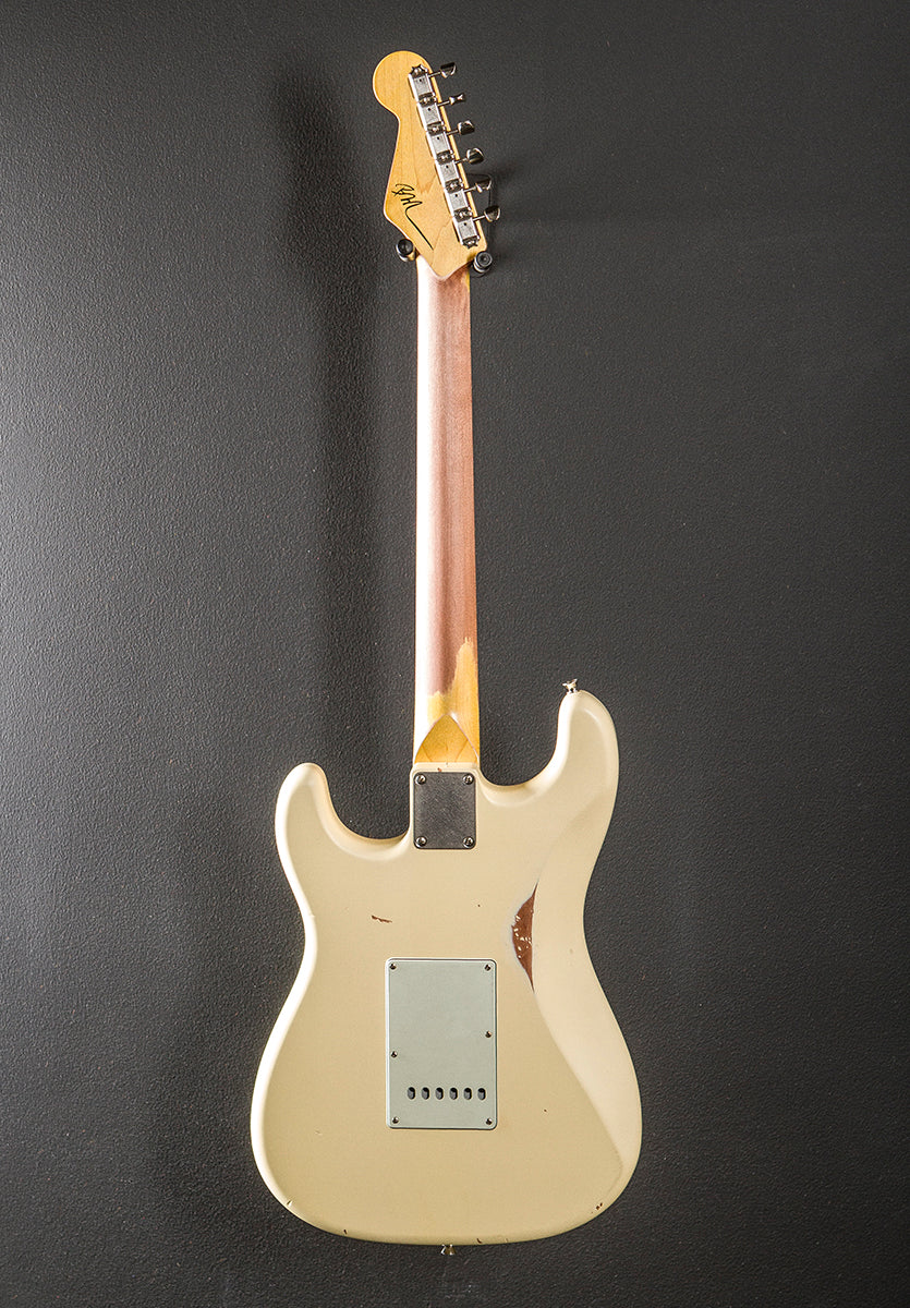 S63 - Vintage White
