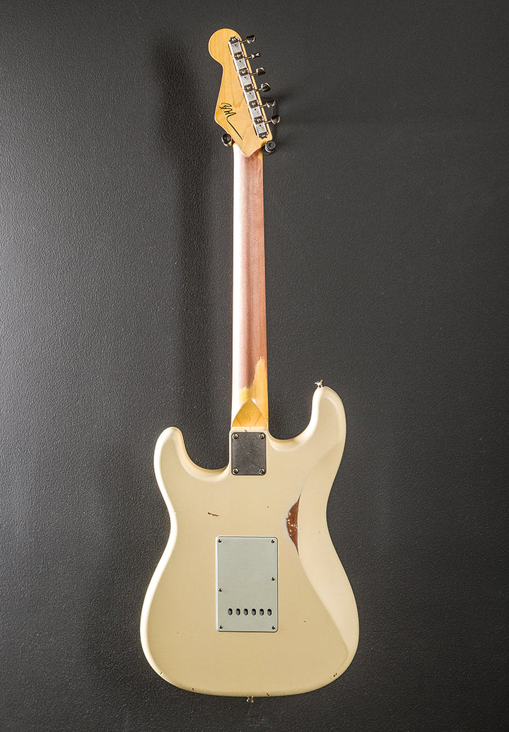 S63 - Vintage White