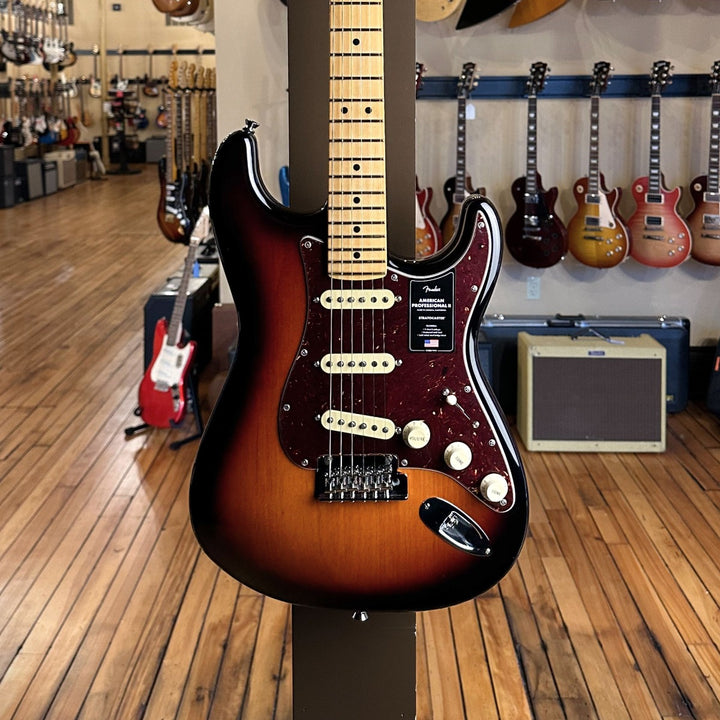 American Professional II Stratocaster – 3 Color Sunburst w/Maple