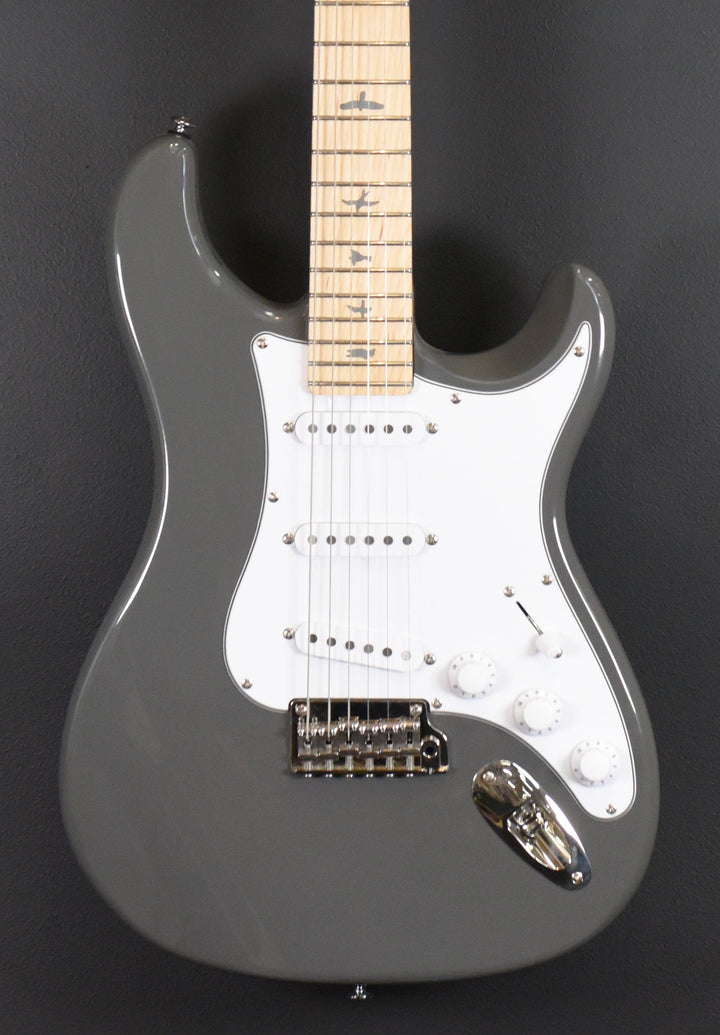 SE Silver Sky w/Maple '23