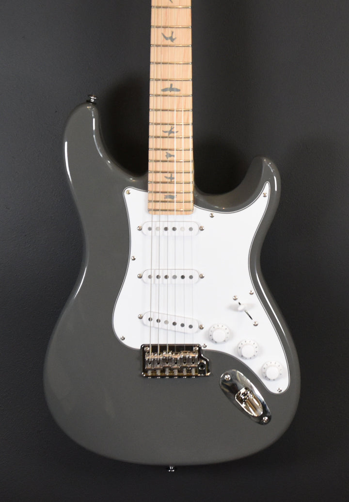 SE Silver Sky w/Maple '23