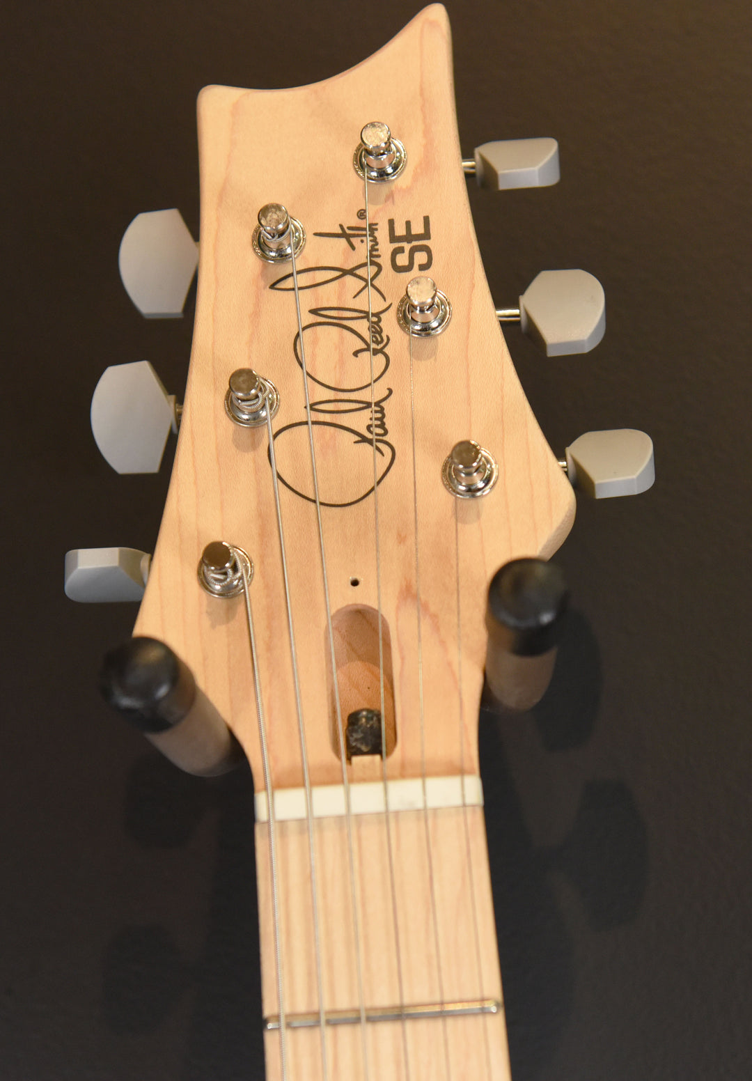 SE Silver Sky w/Maple '23