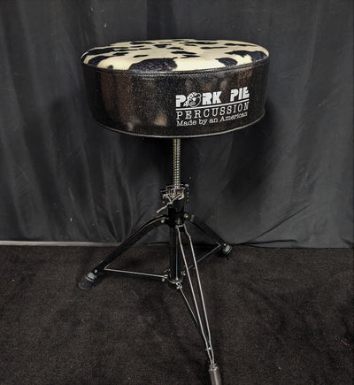 Black Sparkle/Cow Round Top Throne