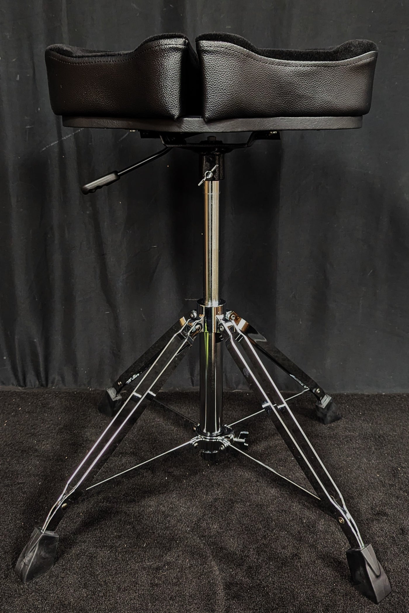 Spinal Glide Saddle Top Hydraulic Throne