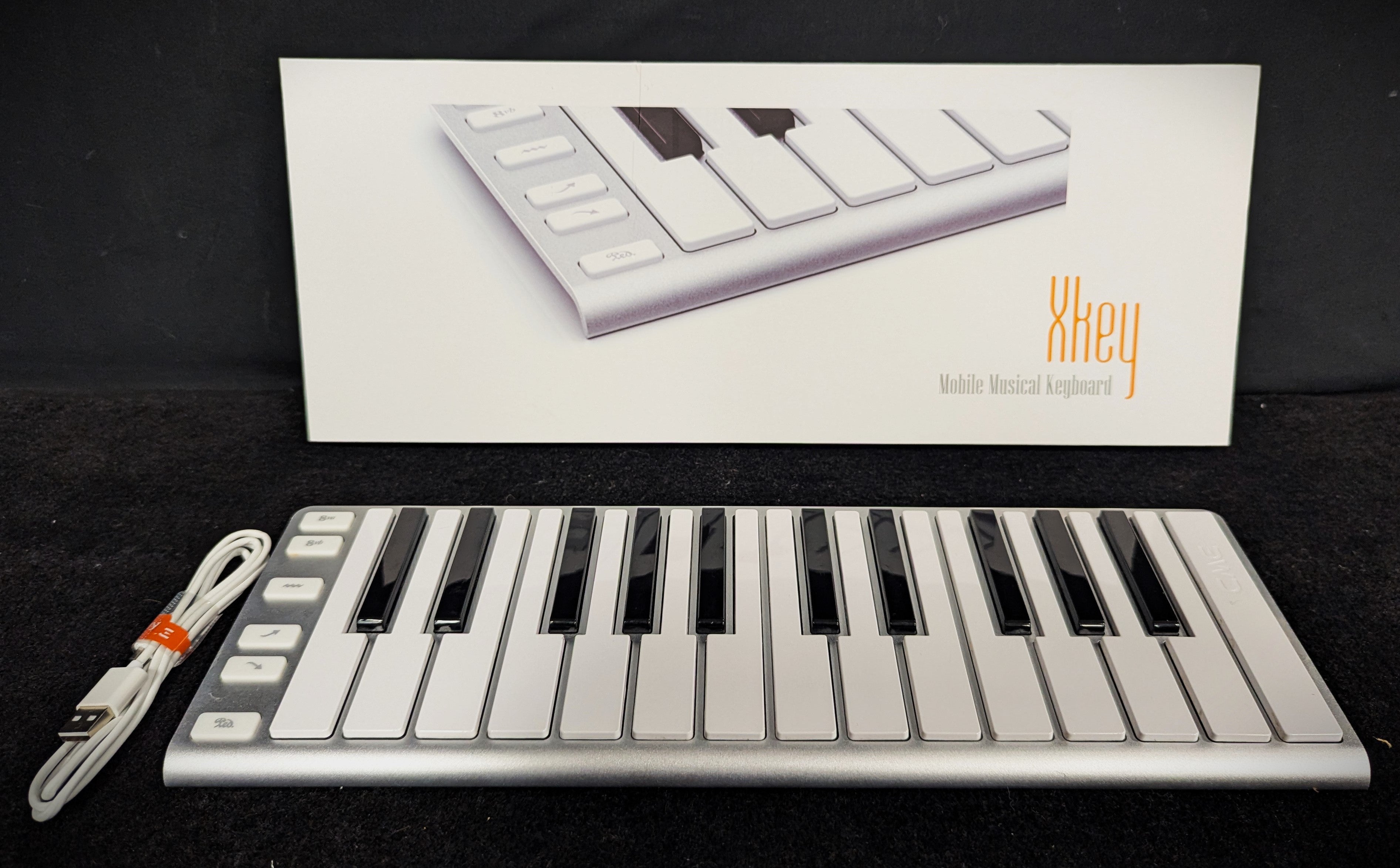 XKey Mobile Keyboard – Dave's Guitar Shop