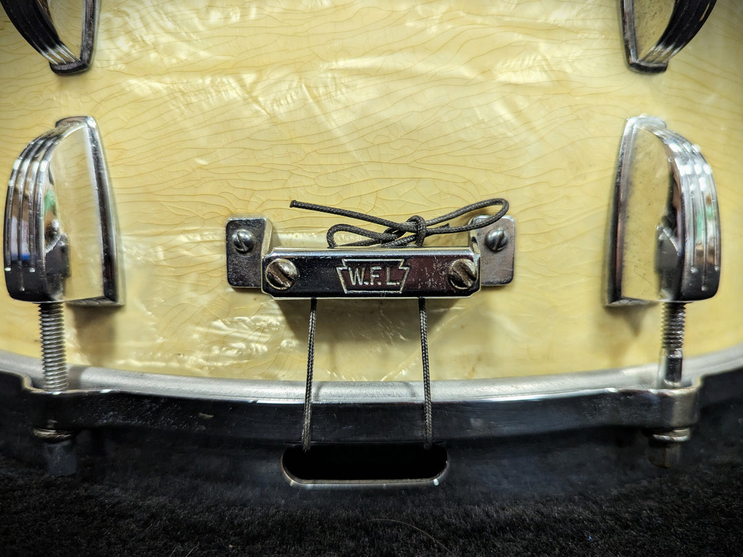 White Marine Pearl Player's Snare Vintage 1960s