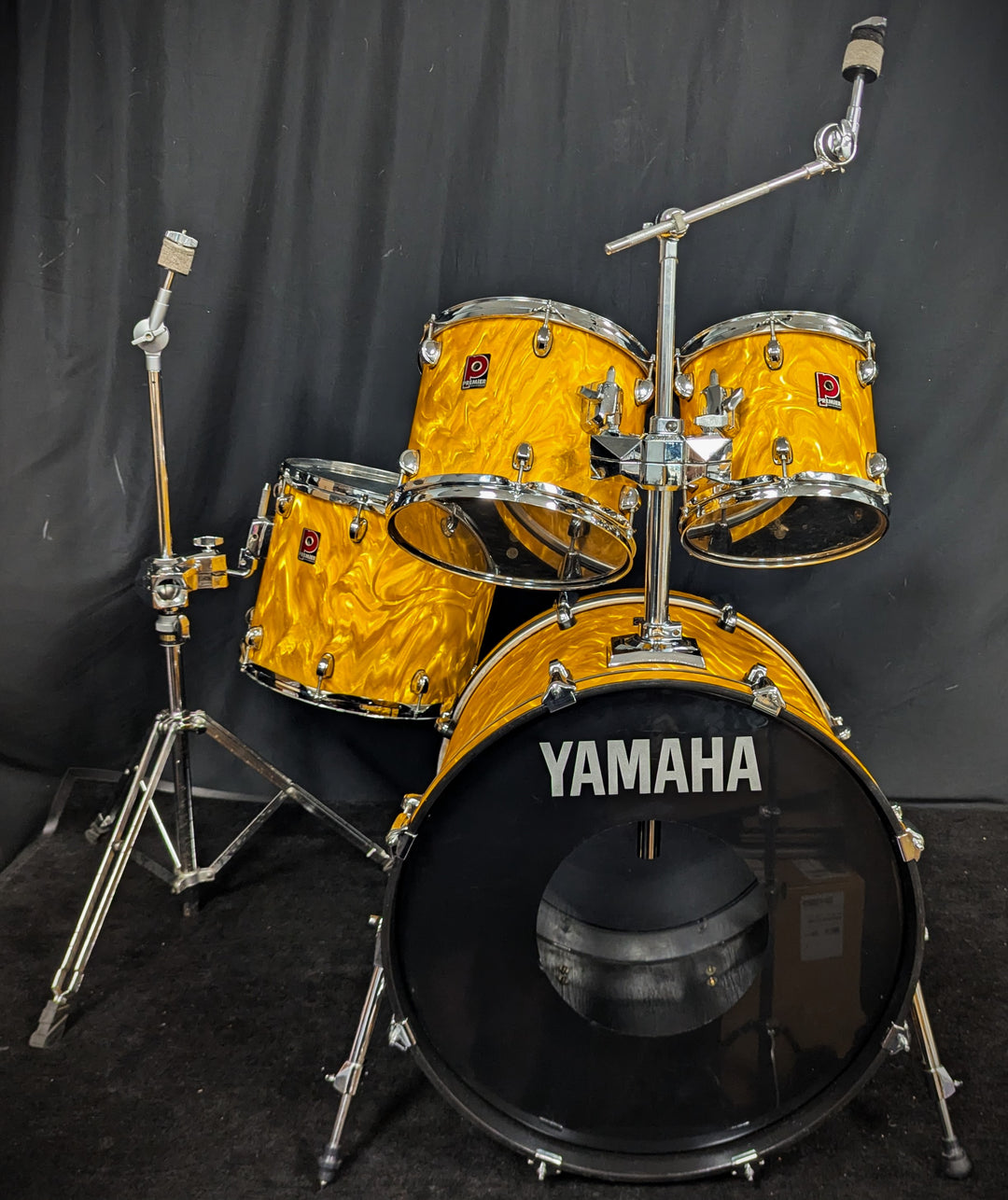 APK Yellow Satin Flame 4-Piece Shell Pack with Cymbal/Tom Stand