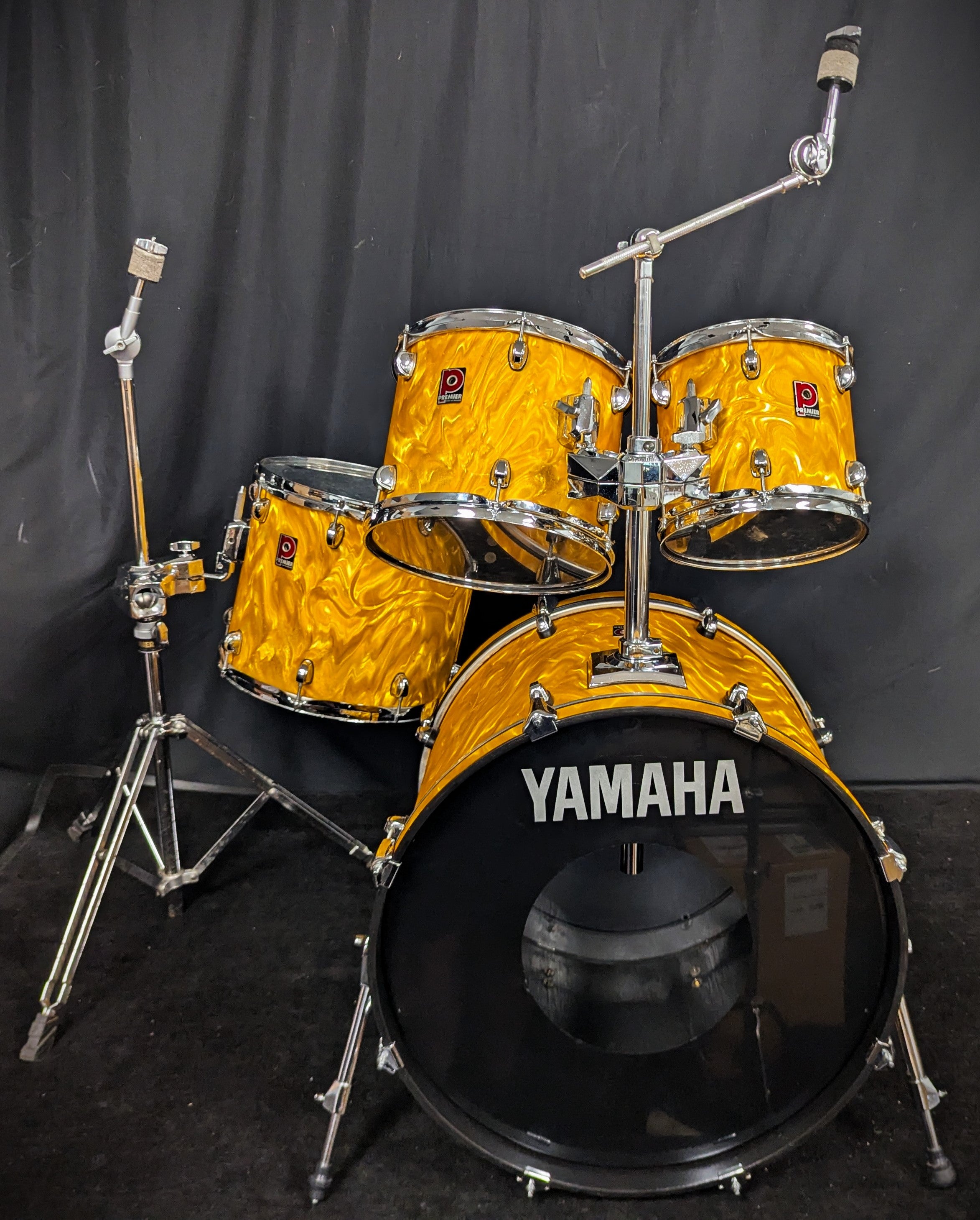 洋楽 THE DRUMS - ST APK Yellow Satin Flame 4-Piece Shell Pack with Cymbal/Tom Stand