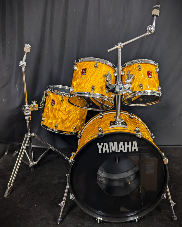 APK Yellow Satin Flame 4-Piece Shell Pack with Cymbal/Tom Stand