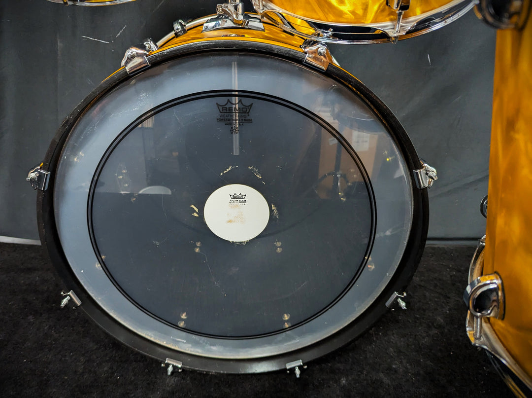 APK Yellow Satin Flame 4-Piece Shell Pack with Cymbal/Tom Stand