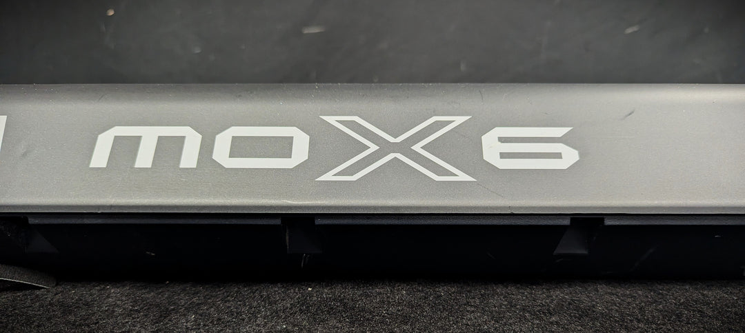 MOX6 Synthesizer